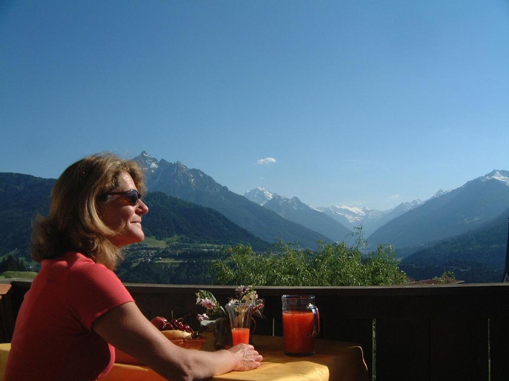 Ferienwohnungen Tiroler Alpenhof Innsbruck Pokoj fotografie